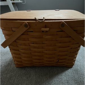 Vintage Longaberger large classic picnic basket